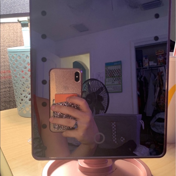 LED light makeup mirror😘 - Picture 6 of 6